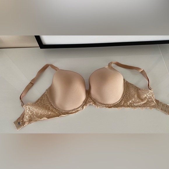 Simone Perele Caresse 3D plunge bra. - Picture 10 of 10
